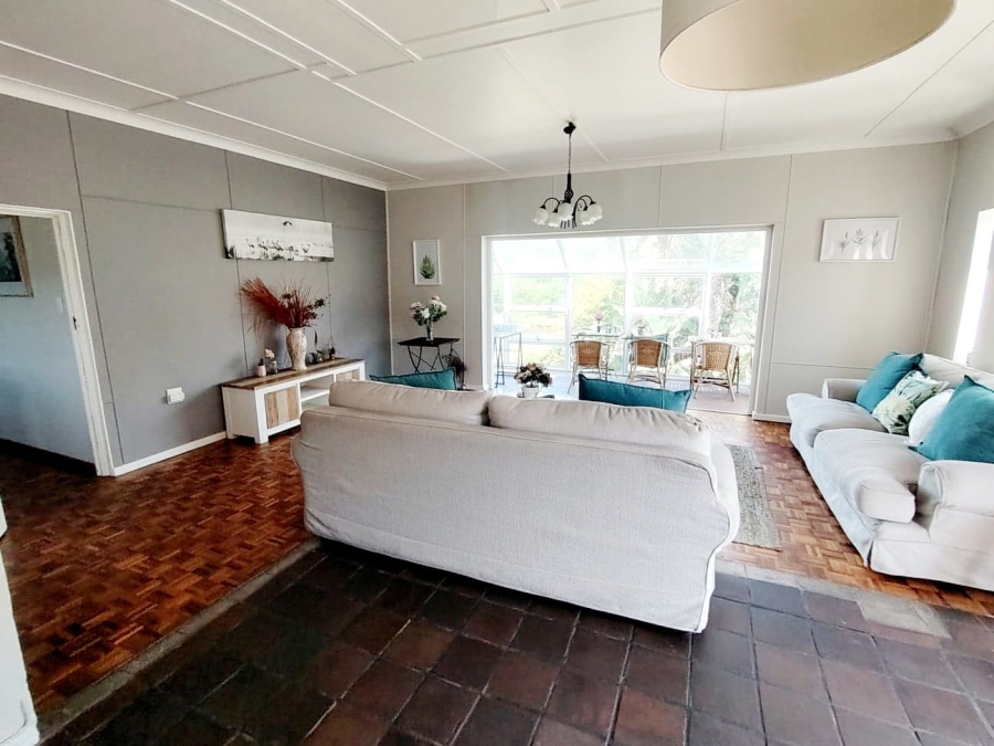 6 Bedroom Property for Sale in Abbotsford Eastern Cape